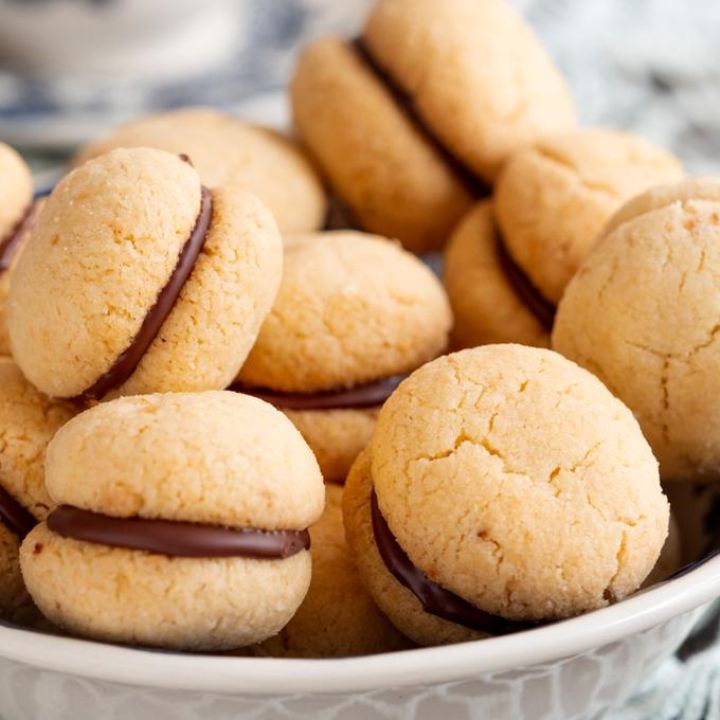 バーチ・ディ・ダーマ（Baci di Dama）10個入り ★イタリア伝統のアーモンドクッキー(Casa del Pane -カザデルパーネ-さん)のメインイメージ