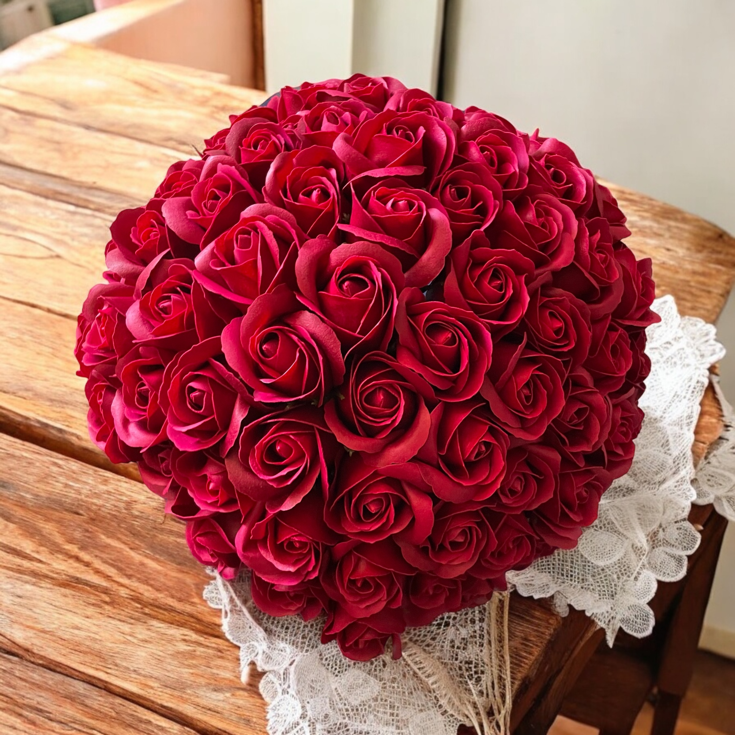 ワインレッド　M(70本)　サヴォンローズ　ばらの花束　母の日におすすめ☆(ROSE＆SKY（ローズアンドスカイ）さん)のメインイメージ