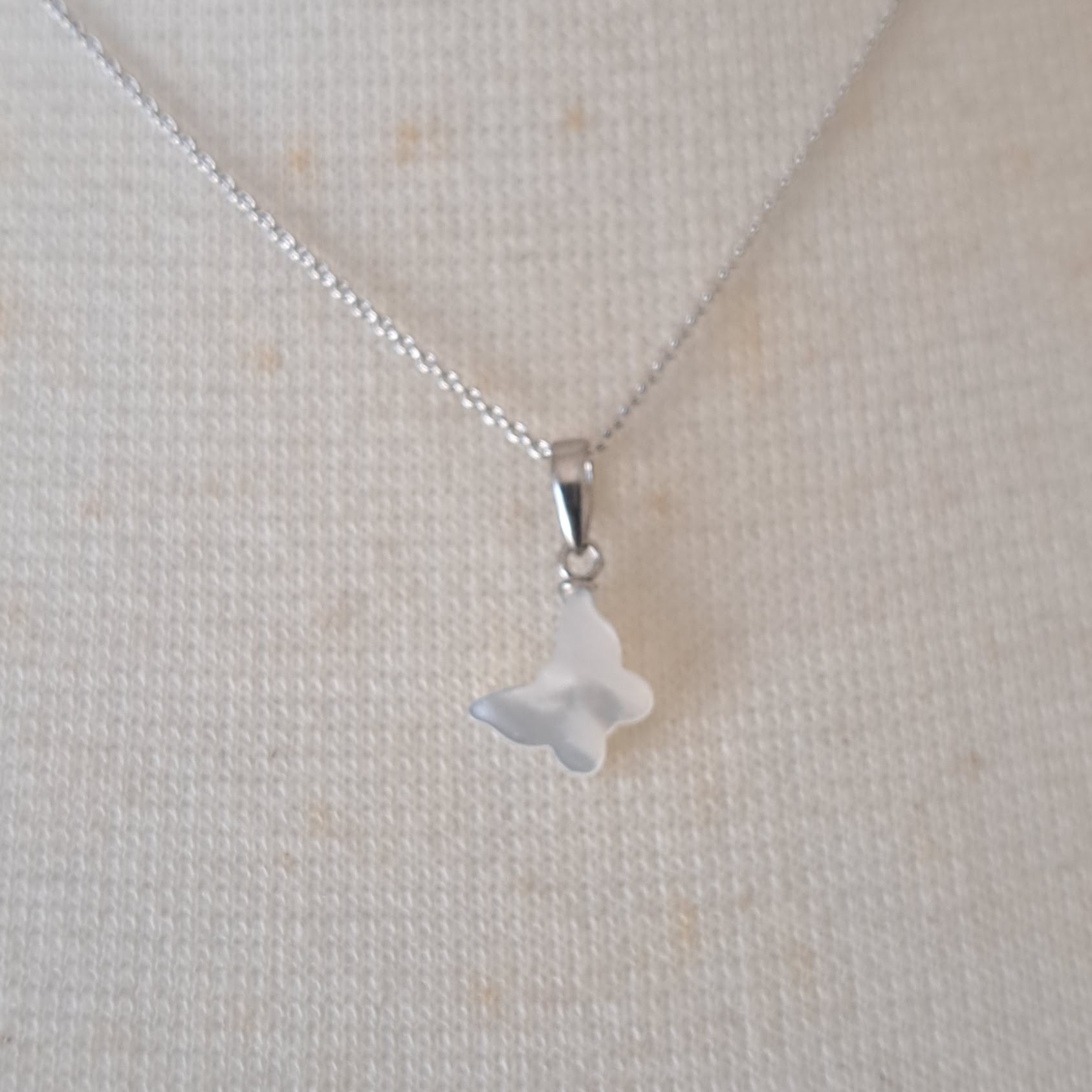 【Butterfly】蝶々型マザーオブパールペンダントトップ　MPH707(unupli jewelry ‐ウヌプリ ジュエリー‐さん)のメインイメージ