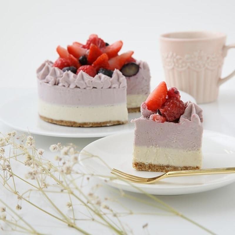 お誕生日などに！デコレーションRAWケーキ イチゴ 4号（12cm）　母の日におすすめ☆(santecafeまるさん)のメインイメージ