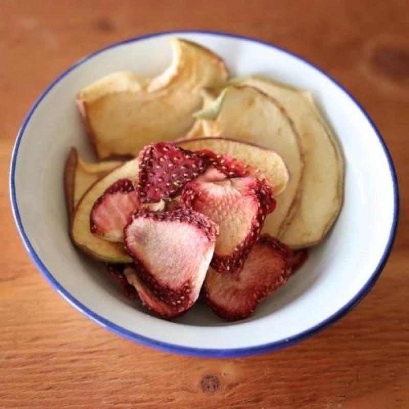 国産りんごと国産いちごのドライフルーツ 20ｇ(BLUE BLUEBERRY FARMさん)のメインイメージ