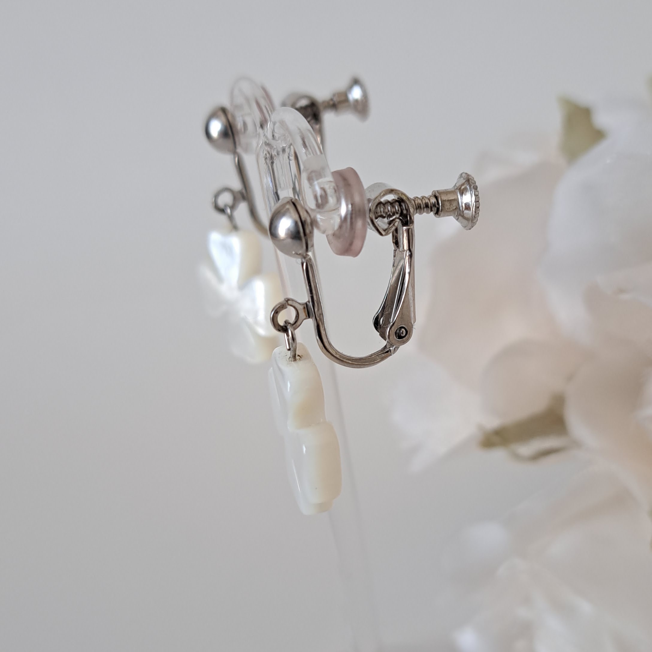 【Clover】クローバー型マザーオブパールイヤリング　MER705(unupli jewelry ‐ウヌプリ ジュエリー‐さん)のメインイメージ