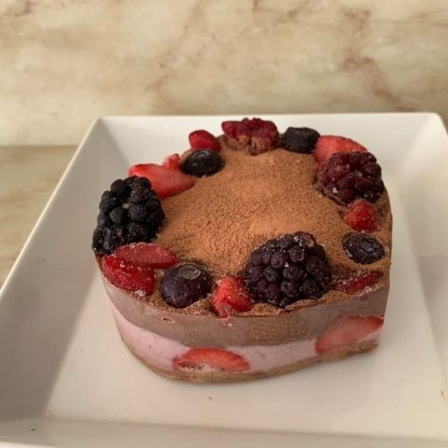 ハートのRAWチョコベリーケーキ　9cm(1〜2名分)　ローケーキ　母の日におすすめ☆(Maple Raw -メープル ロー-さん)のメインイメージ