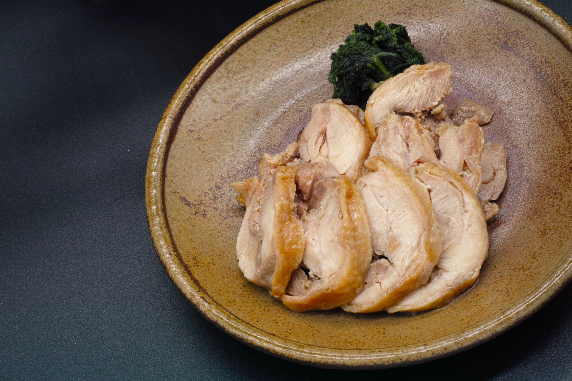 名物Ｂ級グルメおいしい肉そば（2人前）鶏チャーシュー入り　暑い夏は冷たく寒い冬は温かくして(sweetpool gardenさん)のメインイメージ