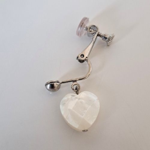 【Heart】ハート 型マザーオブパールイヤリング　MER706(unupli jewelry ‐ウヌプリ ジュエリー‐さん)のメインイメージ